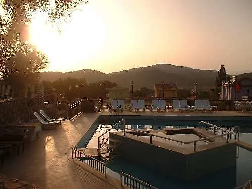 אולודניץ Cypriot Hotel